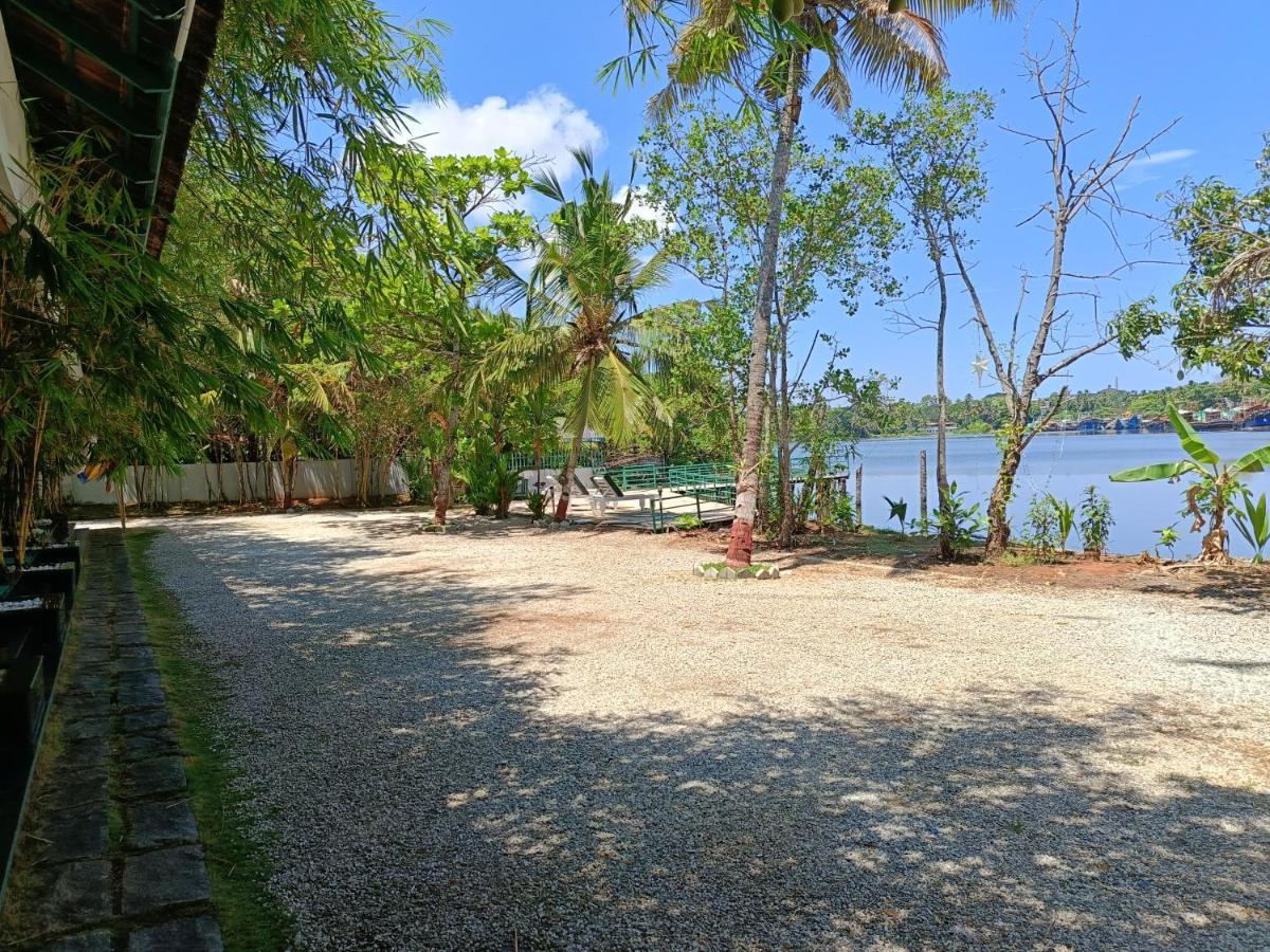 Global Backwater Resort Kollam Zewnętrze zdjęcie