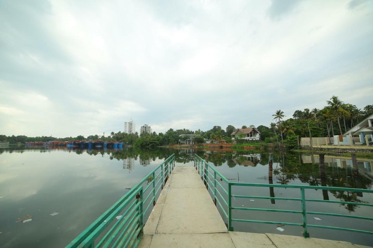 Global Backwater Resort Kollam Zewnętrze zdjęcie