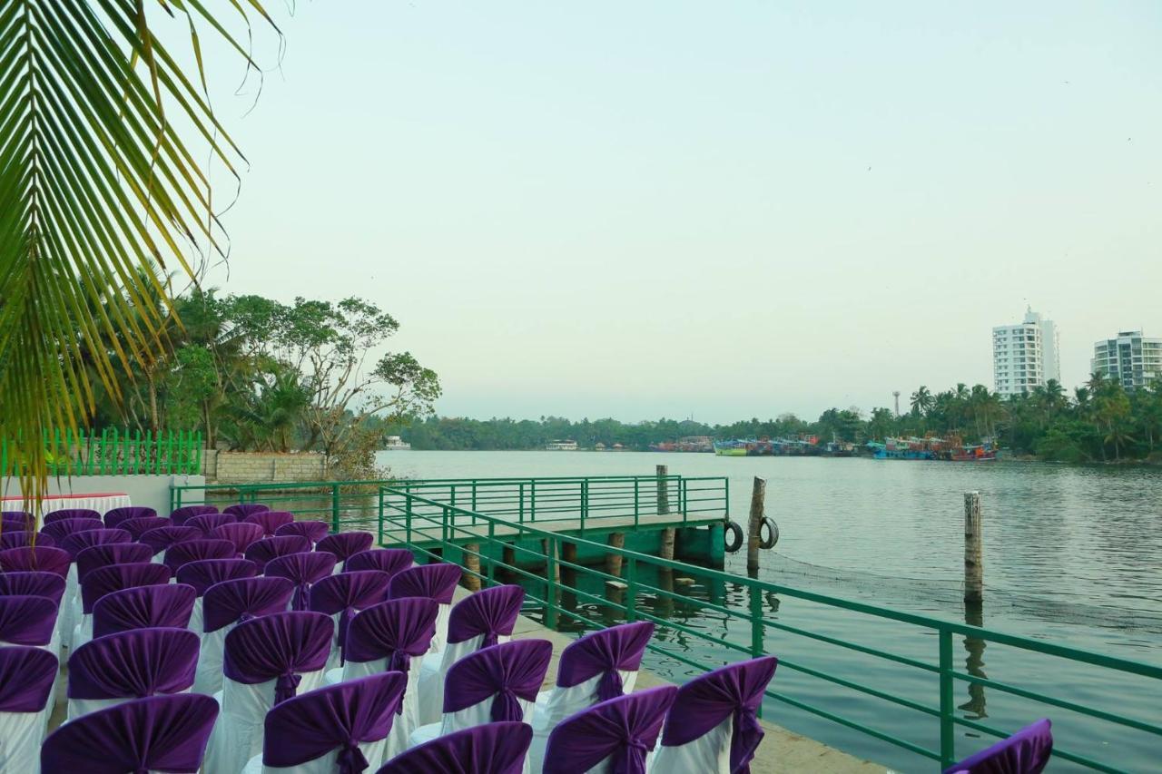 Global Backwater Resort Kollam Zewnętrze zdjęcie